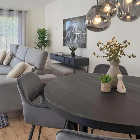 Pet Friendly In With Wifi Semesterbostad *